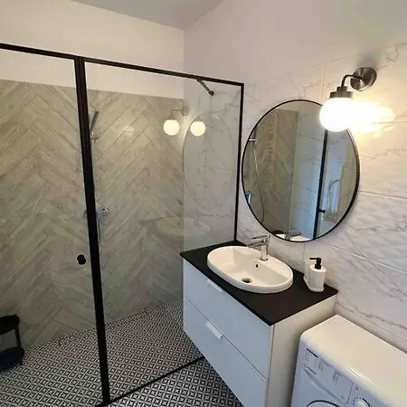 New 1 Bed With Balcony, Local Amenities * Warszawa