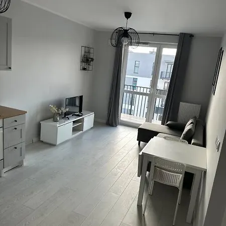 New 1 Bed With Balcony, Local Amenities Warsaw