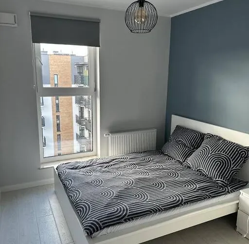 Daire New 1 Bed With Balcony, Local Amenities *