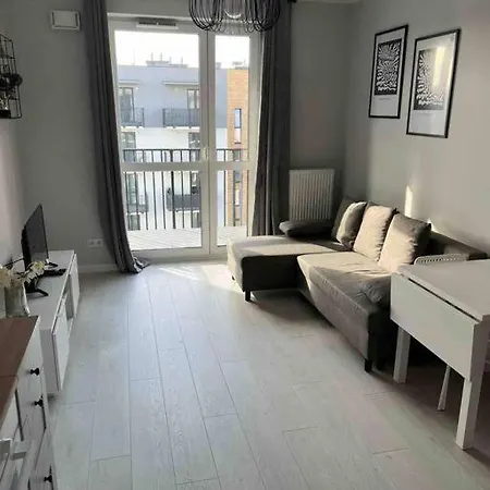 New 1 Bed With Balcony, Local Amenities Apartment
